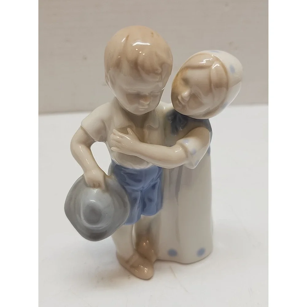 Boy & Girl Porcelain Figurine 5.5